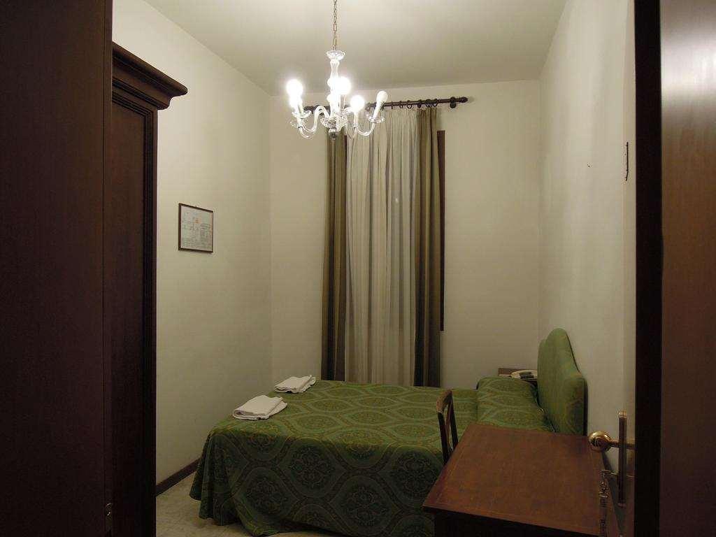 Hotel Iris Venezia Rom bilde